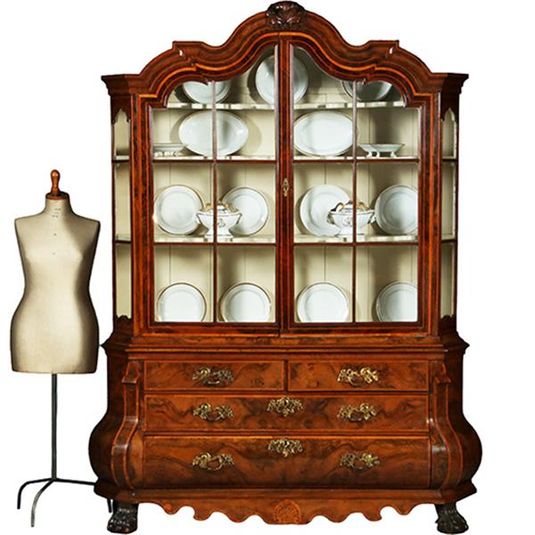 Grote foto dubbelgebogen porcelein kabinet in notenwortel met citroenhout beschilderd interieur ca 1750 no.36 antiek en kunst overige in antiek gebruiksvoorwerpen