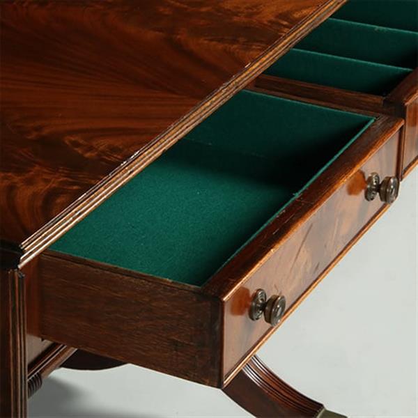 Grote foto mahonie met bloemmahonie sidetable of smalle schrijftafel met 2 laden en op en neerklapbare oren n antiek en kunst stoelen en banken