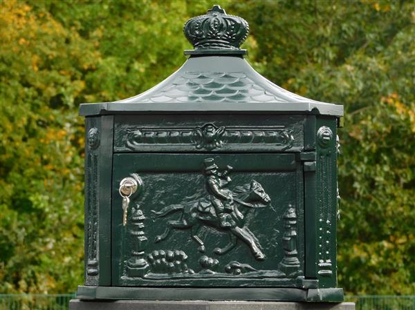 Grote foto brievenbus alu donkergroen laatste tuin en terras overige tuin en terras