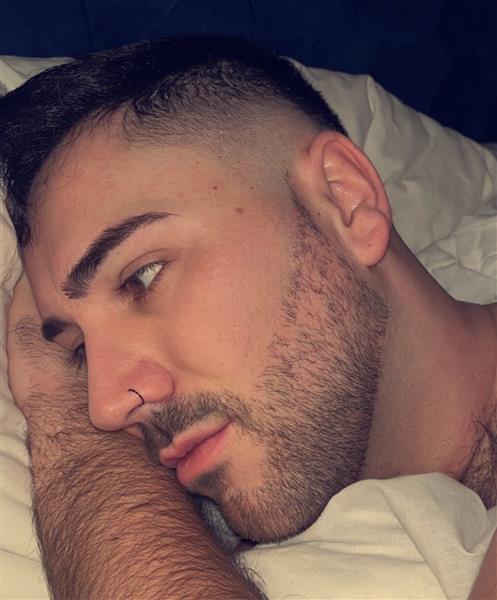 Grote foto heb jij zin in een maatje door dik en dun contacten en berichten man zoekt man