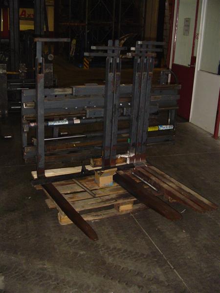 Grote foto kaup vorkenversteller triple agrarisch heftrucks