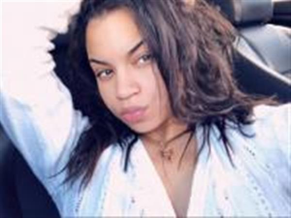 Grote foto geef graag een priv show voor jou. erotiek vrouw zoekt mannelijke sekspartner