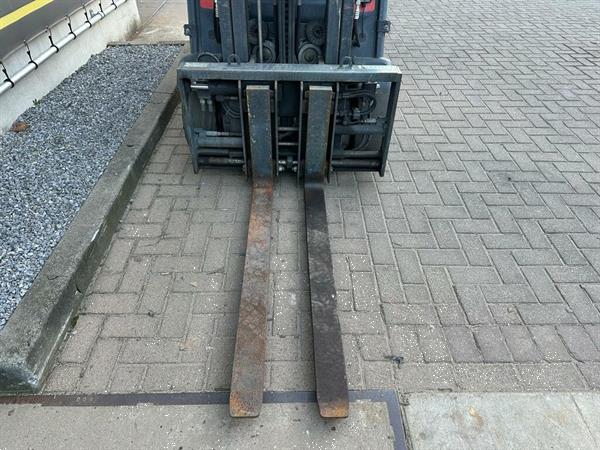 Grote foto vs 22555 lpg triplex heftruck linde h20t agrarisch heftrucks