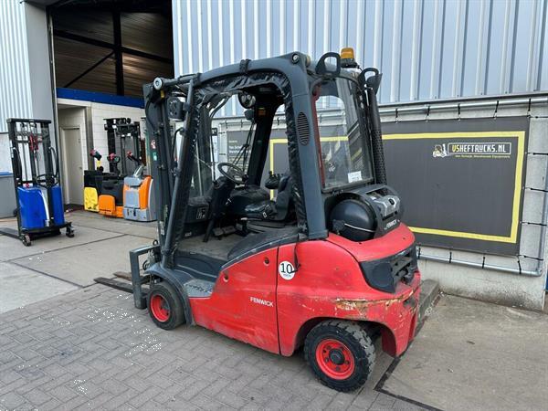 Grote foto vs 22555 lpg triplex heftruck linde h20t agrarisch heftrucks