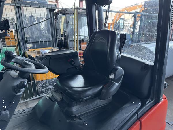 Grote foto vs 22556 lpg triplex heftruck linde h18t agrarisch heftrucks