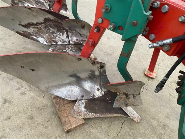 Grote foto kverneland ld85 ploeg 4 schaar agrarisch ploegen
