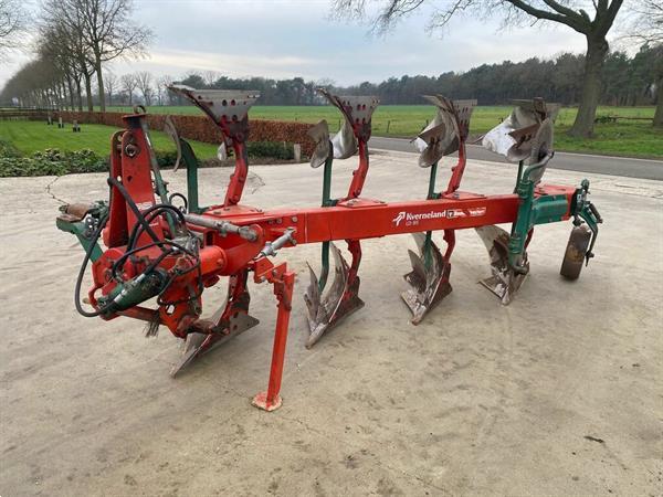 Grote foto kverneland ld85 ploeg 4 schaar agrarisch ploegen