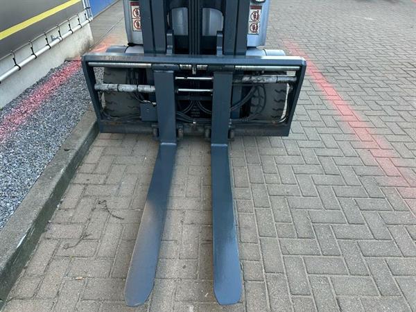 Grote foto vs 22593 elektrische triplex heftruck still rx60 35 agrarisch heftrucks