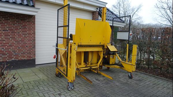 Grote foto stansz hef kantelsysteem voor containers kisten doe het zelf en verbouw hefwerktuigen