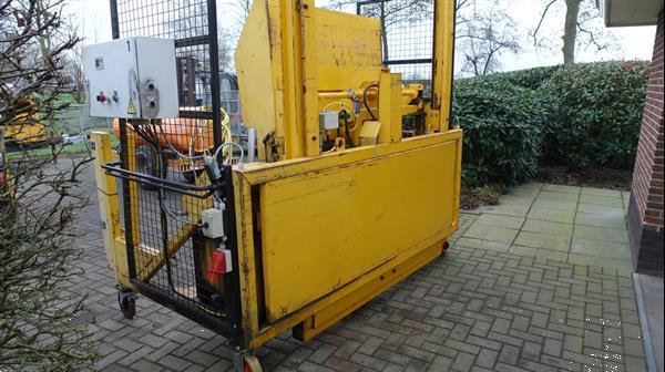 Grote foto stansz hef kantelsysteem voor containers kisten doe het zelf en verbouw hefwerktuigen