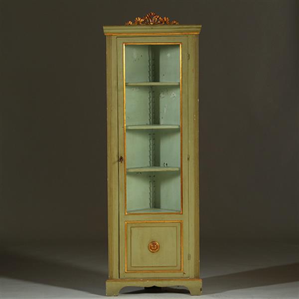 Grote foto smalle hoge louis seize hoekkast in salie en residagroen ca 1800 no.361805 antiek en kunst stoelen en banken