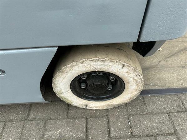 Grote foto vs 22604 elektrische triplex heftruck nissan agrarisch heftrucks