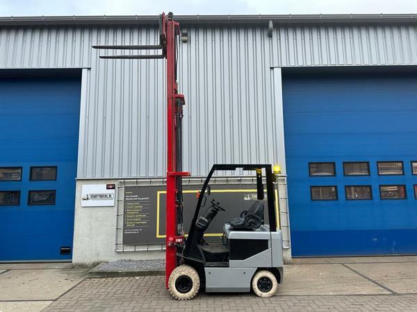 Grote foto vs 22604 elektrische triplex heftruck nissan agrarisch heftrucks