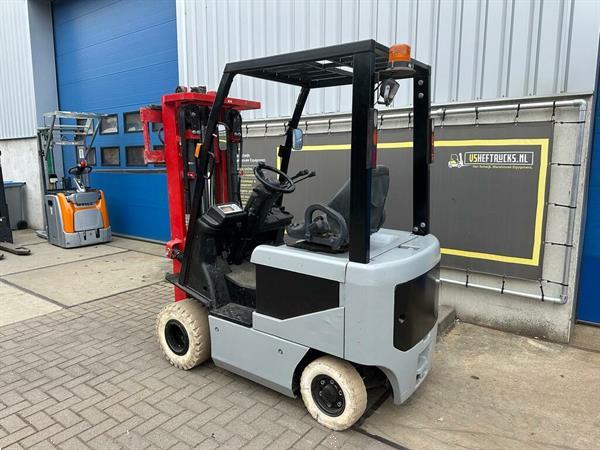 Grote foto vs 22604 elektrische triplex heftruck nissan agrarisch heftrucks