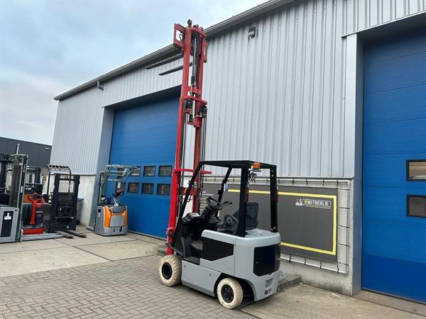 Grote foto vs 22604 elektrische triplex heftruck nissan agrarisch heftrucks