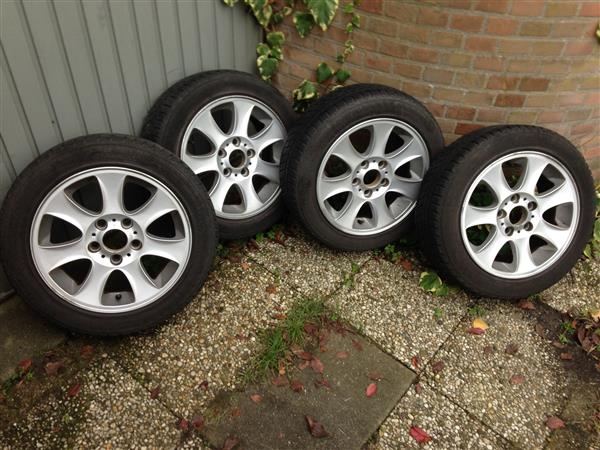 Grote foto bmw winterset op originele velg auto onderdelen banden en velgen