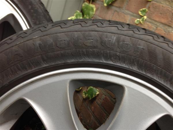 Grote foto bmw winterset op originele velg auto onderdelen banden en velgen