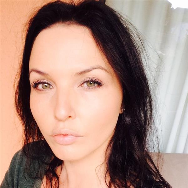 Grote foto ik zoek een vaste relatie met die leukerd contacten en berichten vrouw zoekt man