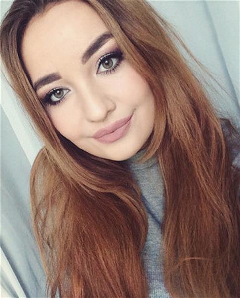 Grote foto van lelijk eendje naar een sterke meid contacten en berichten vrouw zoekt man