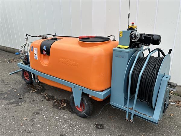 Grote foto empas georgia 37 55 1000e spuitwagen met elektrische haspel agrarisch onkruidbestrijding