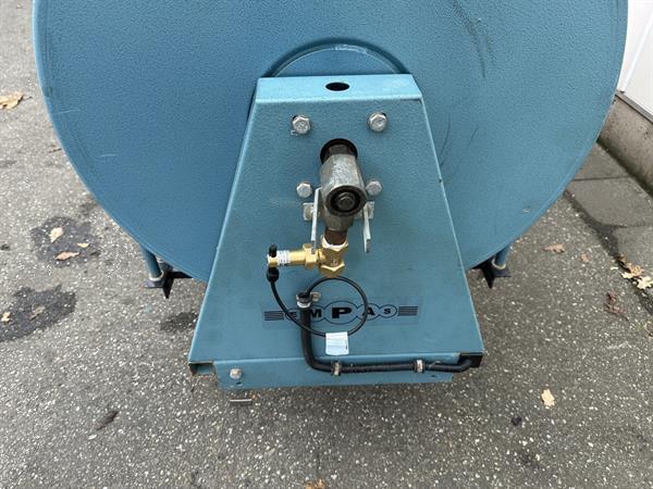 Grote foto empas georgia 37 55 1000e spuitwagen met elektrische haspel agrarisch onkruidbestrijding