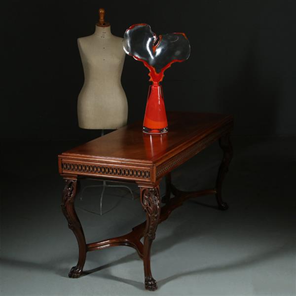 Grote foto amerikaanse bibliotheektafel met onzichtbaar vergrotingsmechaniek ook als eetkamertafel te gebruiken antiek en kunst stoelen en banken