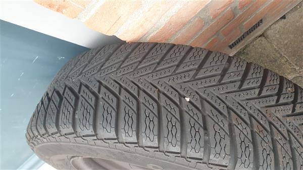 Grote foto winterbanden continental met velg 175 65 r 14 auto onderdelen banden en velgen