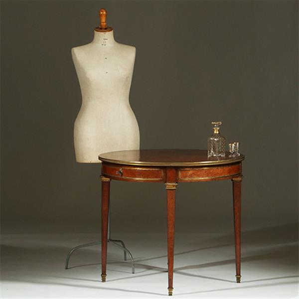 Grote foto amboina bouillotte tafel gesig. escalier de christal paris met twee laden verguld brons no.361895 antiek en kunst stoelen en banken