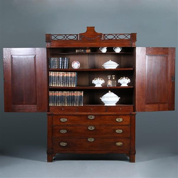 Grote foto hollands neoclassicistisch kabinet met afneembaar hekje in zeer fraaie patina ca 1800 no.892955 antiek en kunst stoelen en banken