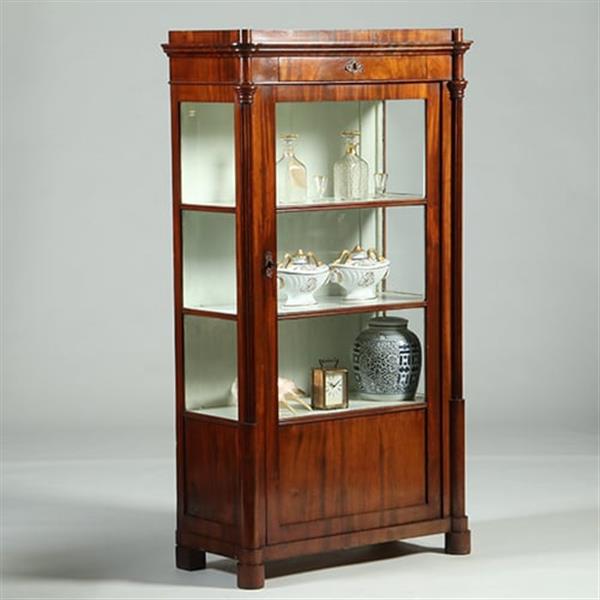 Grote foto hollandse biedermeier vitrinekast met lade en beschilderd interieur no.361810 antiek en kunst overige in antiek gebruiksvoorwerpen