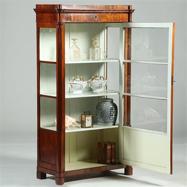Grote foto hollandse biedermeier vitrinekast met lade en beschilderd interieur no.361810 antiek en kunst overige in antiek gebruiksvoorwerpen