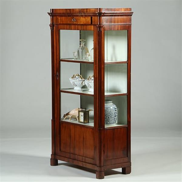 Grote foto hollandse biedermeier vitrinekast met lade en beschilderd interieur no.361810 antiek en kunst overige in antiek gebruiksvoorwerpen