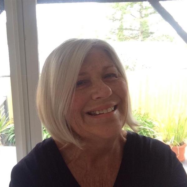 Grote foto weduwe zoekt de gezelligheid weer contacten en berichten vrouw zoekt man