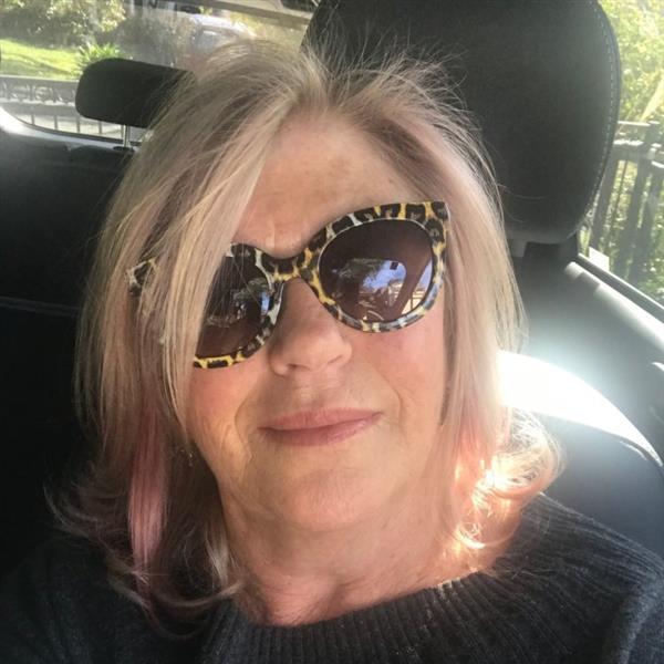 Grote foto weduwe zoekt de gezelligheid weer contacten en berichten vrouw zoekt man