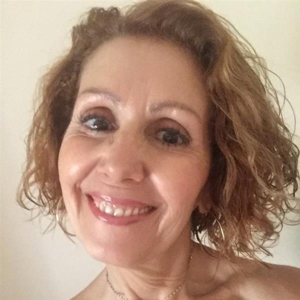 Grote foto al wat ouder maar op zoek naar een romance contacten en berichten vrouw zoekt man