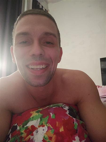 Grote foto hello. im looking for hot woman for regular sex erotiek man zoekt vrouwelijke sekspartner