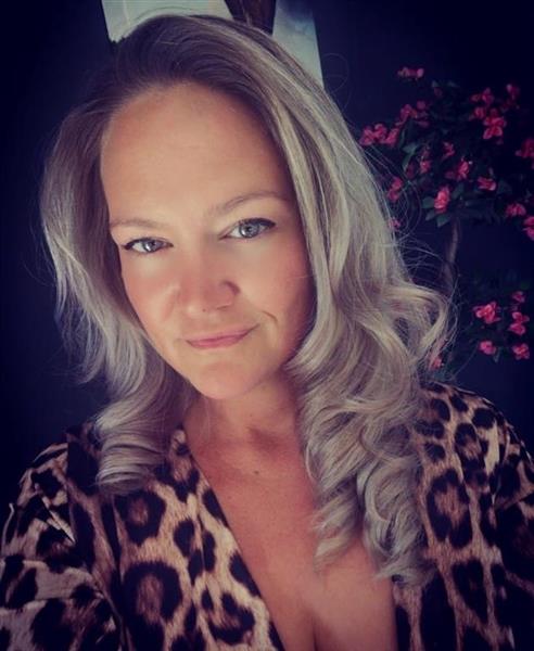 Grote foto zoek ik jou contacten en berichten vrouw zoekt man