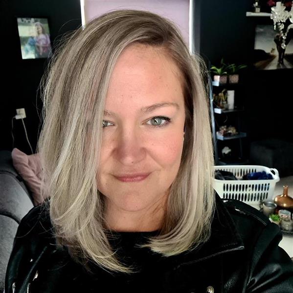 Grote foto zoek ik jou contacten en berichten vrouw zoekt man