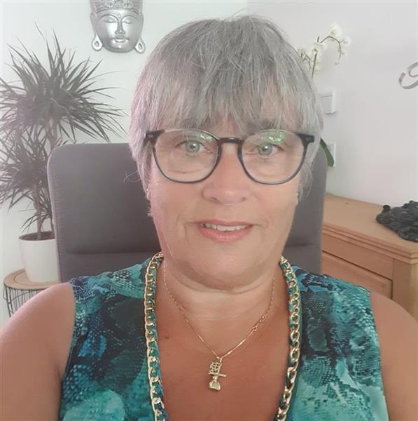 Grote foto ben jij die lieve en serieuze man contacten en berichten vrouw zoekt man