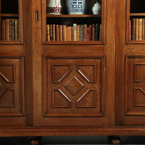 Grote foto boekenkast of bibliotheekkast met drie schuifdeuren en verstelbare planken no.362910 antiek en kunst stoelen en banken