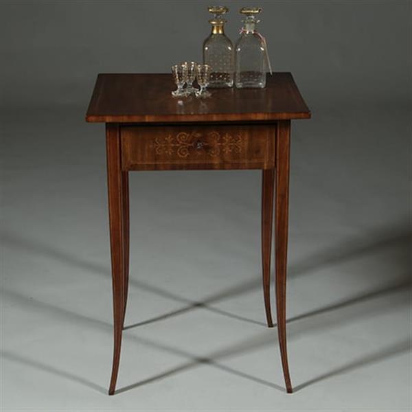 Grote foto bijna vierkante biedermeier bijzettafel mooi ingelegd met lade met vakverdeling ca 1830 no.361830 antiek en kunst stoelen en banken