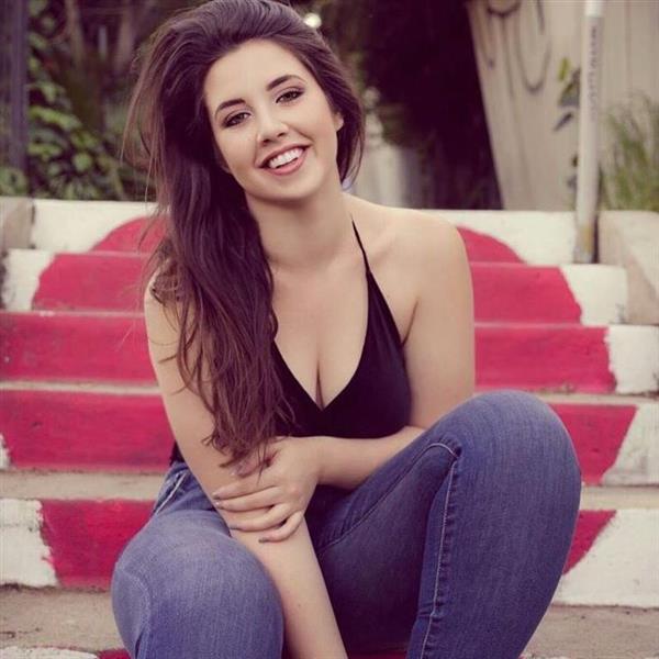 Grote foto denk je dat je bij mij past contacten en berichten vrouw zoekt man