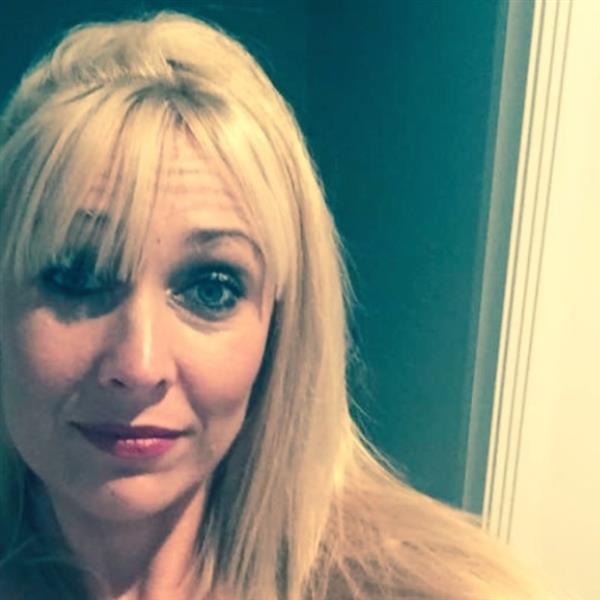 Grote foto ben jij soms ook een beetje eenzaam contacten en berichten vrouw zoekt man