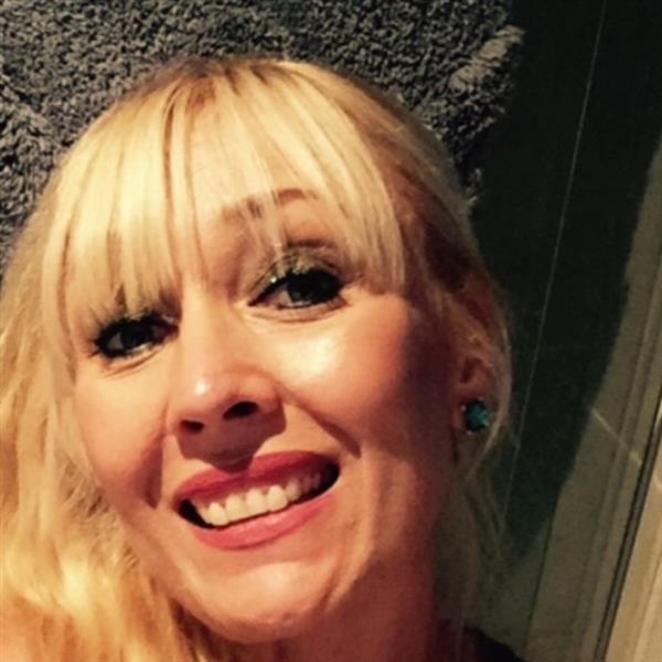 Grote foto ben jij soms ook een beetje eenzaam contacten en berichten vrouw zoekt man