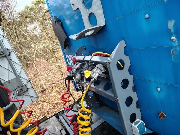 Grote foto dieplader truck transporter semi dieplader doe het zelf en verbouw opleggers