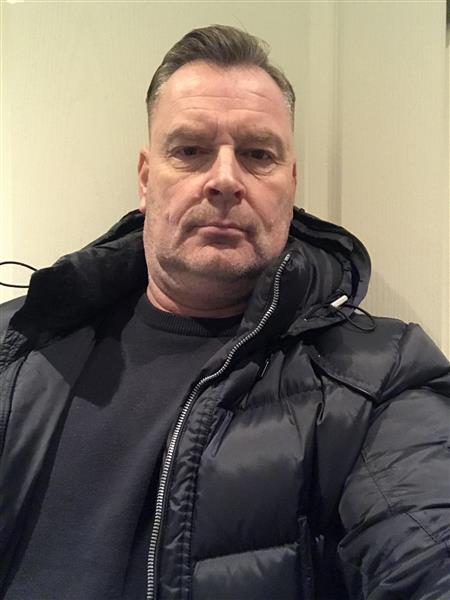 Grote foto leuke jonge man weer toe aan liefde contacten en berichten man zoekt vrouw