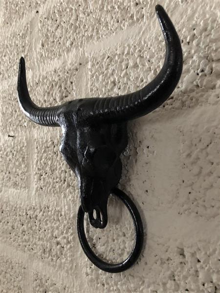 Grote foto gietijzeren bull skull met handdoek ring zwart fraai tuin en terras tuindecoratie