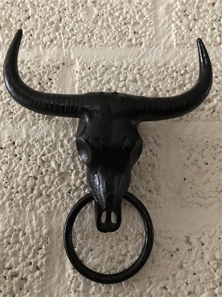 Grote foto gietijzeren bull skull met handdoek ring zwart fraai tuin en terras tuindecoratie