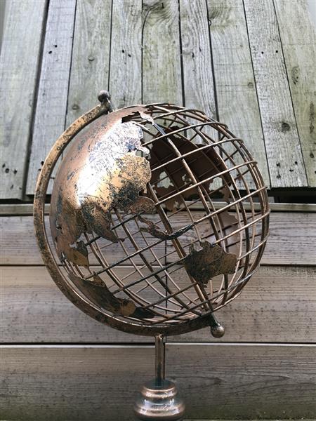 Grote foto metalen wereldbol goud zwart look fraai decoratief item laatste tuin en terras tuindecoratie