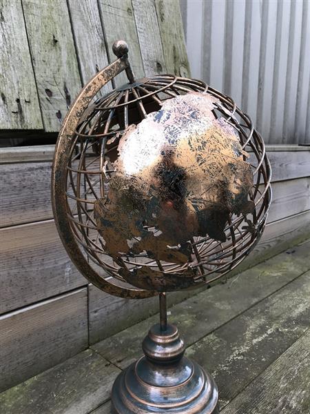 Grote foto metalen wereldbol goud zwart look fraai decoratief item laatste tuin en terras tuindecoratie